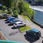 Le Petit Valentre 아파트